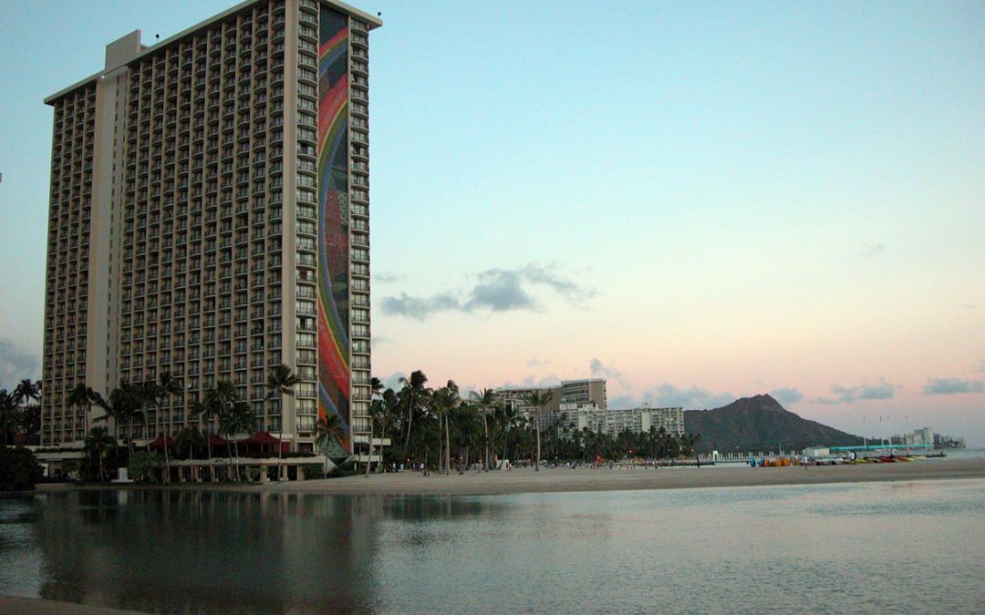 hilton hawaiian village beach cam