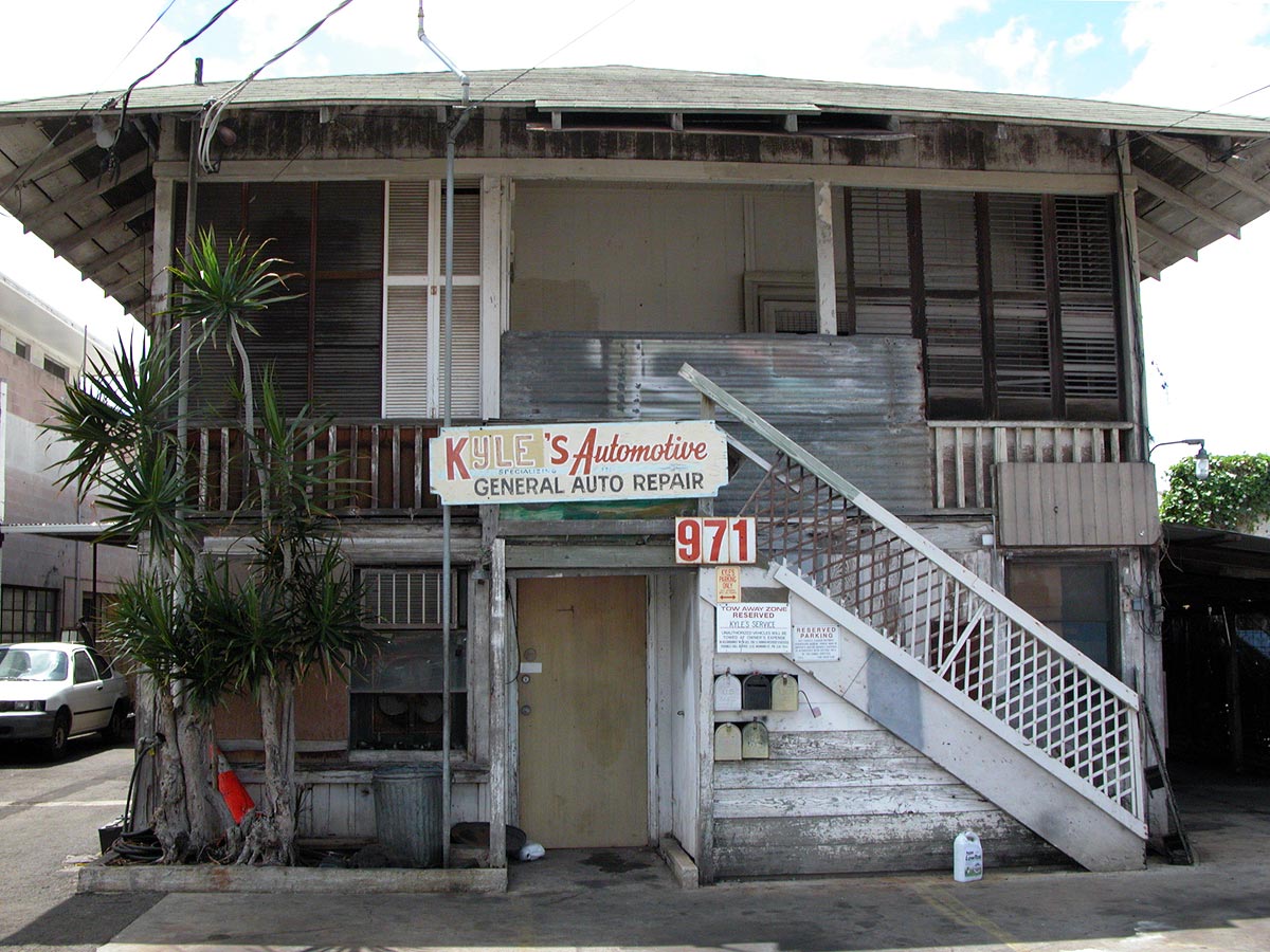 Kyle's Automotive: General Auto Repair in Honolulu, Hawaii
