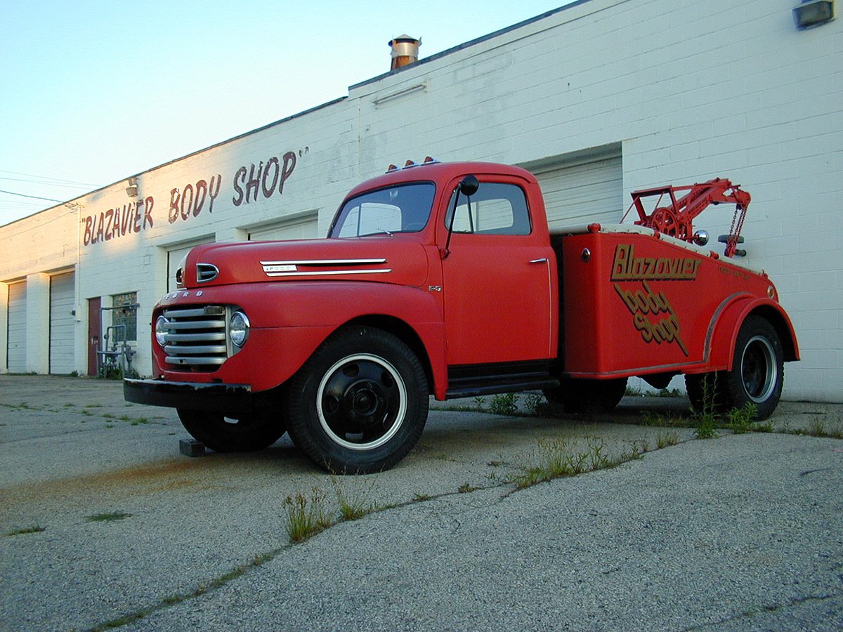 Tow truck at Blazavier Body Shop, Kenosha, Wisconsin