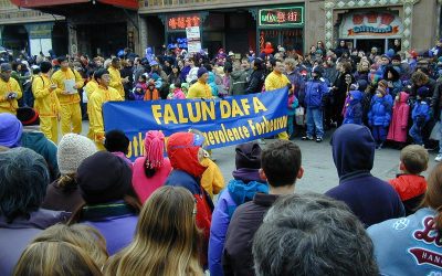 Falun Gong in Chinese New Year parade, Chicago