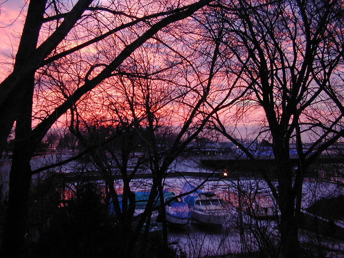 Kenosha, Wisconsin harbor: Winter sunrise