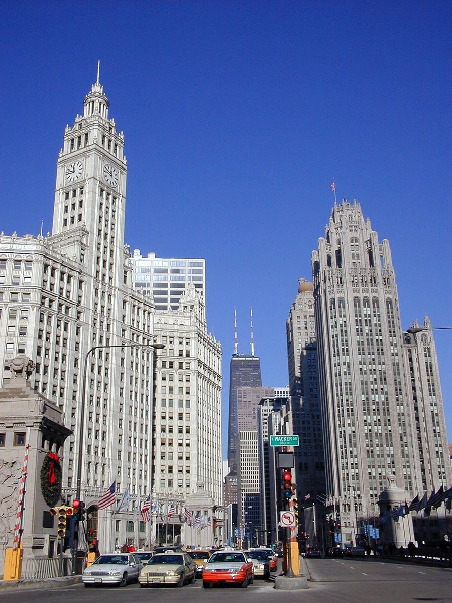 N Michigan Avenue in Chicago from Wacker Drive