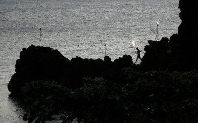 Black Rock torch lighting: Sheraton Maui Resort