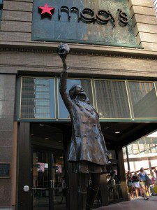 Mary Tyler Moore statue at Macy's in Minneapolis, Minnesota